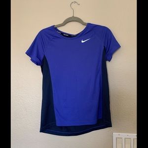 Nike workout top